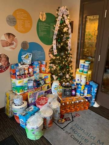 As part of our Home for the Holidays campaign, members of our Springfield Teen Council collected both items from our wish list and monetary donations.